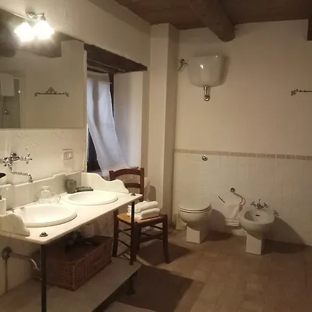 בית חווה Oliodivino Monte Roberto